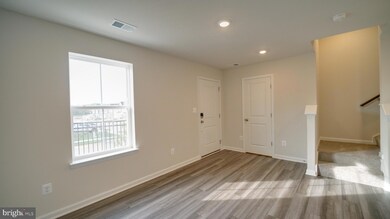 1350 Red Clover Ln, Ranson, WV 25438 - photo 3