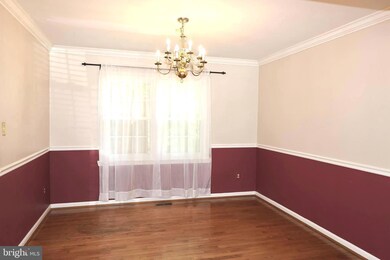 7701 Groveland Heights Ct, Springfield, VA 22153 - photo 3