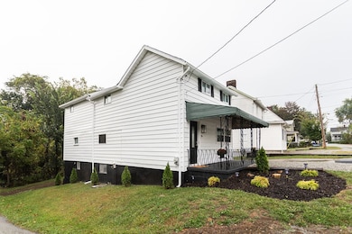 26 Sycamore St, Uniontown, PA 15401 - photo 4