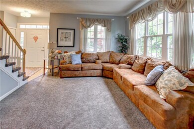 27010 Glenside Ln, Olmsted Falls, OH 44138 - photo 3