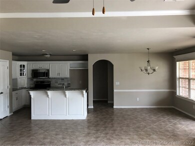 4957 S 202nd East Ave, Broken Arrow, OK 74014 - photo 3