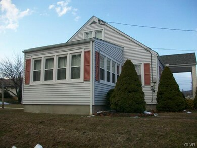 321 Center St, Slatington, PA 18080 - photo 3