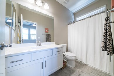 2nd Master Full Bathroom