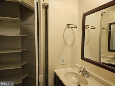 22 A E Daisy Ln, Mount Laurel, NJ 08054 - photo 7