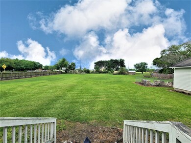 2020 Nancy Ave, Bay City, TX 77414 - photo 2