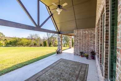 Back Covered Patio and View!