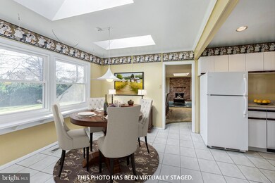 12009 Maycheck Ln, Bowie, MD 20715 - photo 4