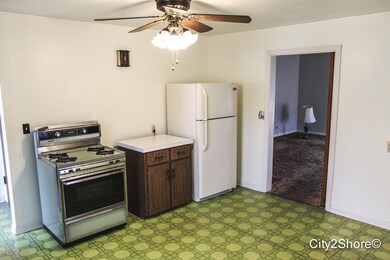 2526 Byron Center-4