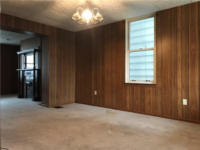 Spacious Dining Room