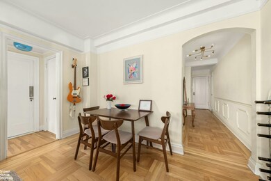 245 E 72nd St unit 2G, New York, NY 10021 - photo 5