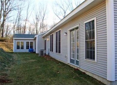 20 Summerfield Dr unit 20, South Grafton, MA 01560 - photo 4