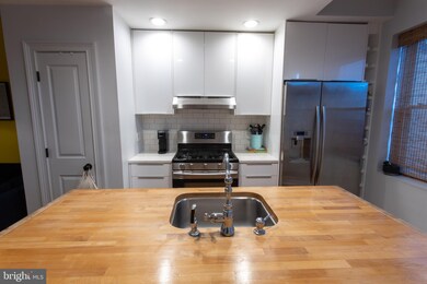 113 N Belnord Ave, Baltimore, MD 21224 - photo 4