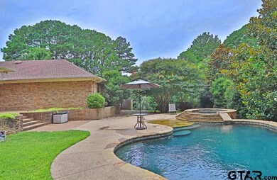 1202 1202 Luann Ln, Tyler, TX 75703 - photo 5