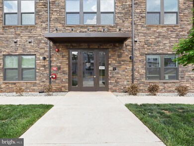 46320 Mount Milstead Terrace unit 304R, Sterling, VA 20164 - photo 3