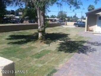 4302 N 21st St Landscaping PICS 3