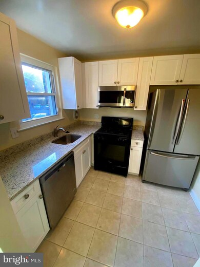 1703 Addison Rd S unit 1705, District Heights, MD 20747 - photo 3