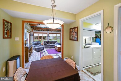 17413 Chiswell Rd, Poolesville, MD 20837 - photo 7