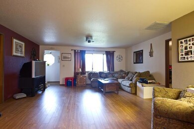 1611 NW Prospect Ave, Grants Pass, OR 97526 - photo 3