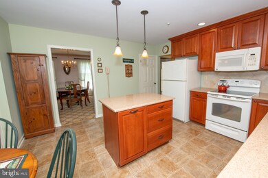 1237 Melody Ln, Southampton, PA 18966 - photo 6
