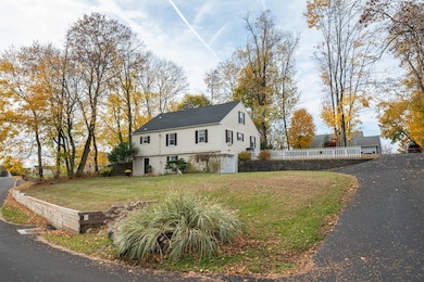 Welcome Home to 8 Lakeview 4 Bedroom Cape