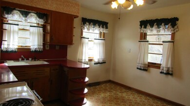 6108 E Manslick Rd, Louisville, KY 40219 - photo 4