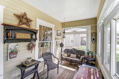1168 W Wayne St (7)