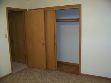 510 4th St NE, Jamestown, ND 58401 - photo 7