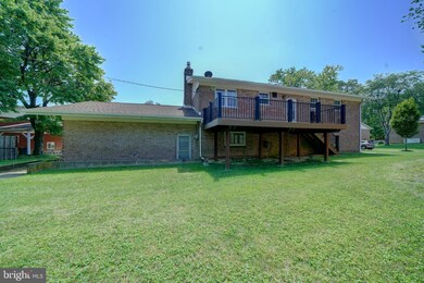 8900 Robin Place, Laurel, MD 20708 - photo 2