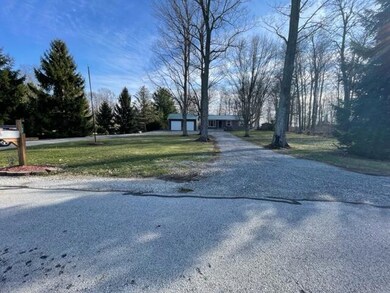 18910 Weimert School Rd, Wapakoneta, OH 45895 - photo 2