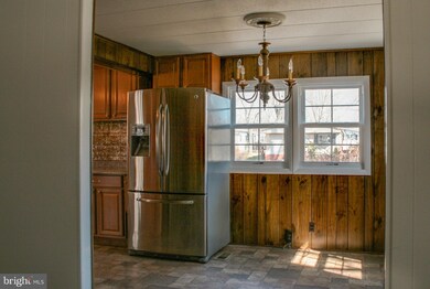 1502 Flanders Ln unit TRLR K, Harwood, MD 20776 - photo 6