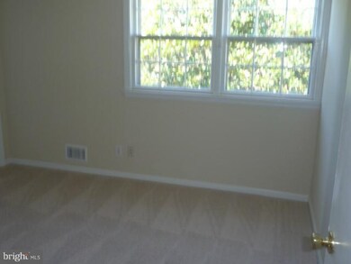 2020 Iverson Ct, Temple Hills, MD 20748 - photo 6