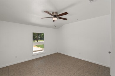 316 W 7th St unit 104, Mount Pleasant, TX 75455 - photo 5