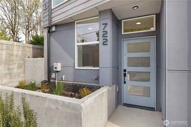722 N 36th St, Seattle, WA 98103 - photo 4