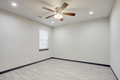 4606 1/2 Denmark St unit A, Houston, TX 77016 - photo 5