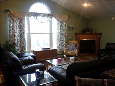 115 Brush Neck Ave, Warwick, RI 02889 - photo 3