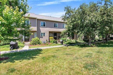 H3 Stonehedge Dr unit 3, South Burlington, VT 05403 - photo 4