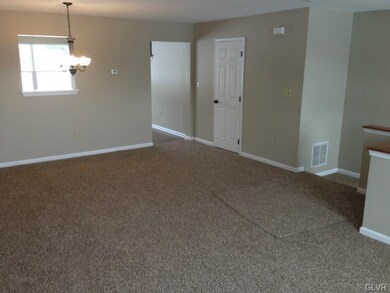 111 Walnut St, Freemansburg, PA 18017 - photo 4