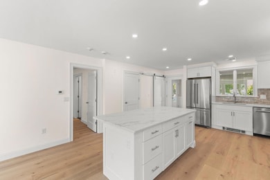 354 Gifford St unit 6, Falmouth, MA 02540 - photo 5