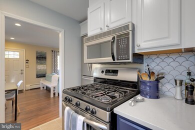 10807 Maple St, Fairfax, VA 22030 - photo 6