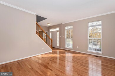 19812 Madrigal Dr, Germantown, MD 20876 - photo 4