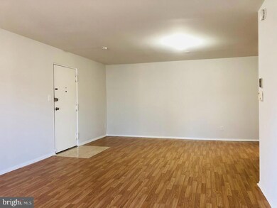 201 N Emory Dr unit 8, Sterling, VA 20164 - photo 3