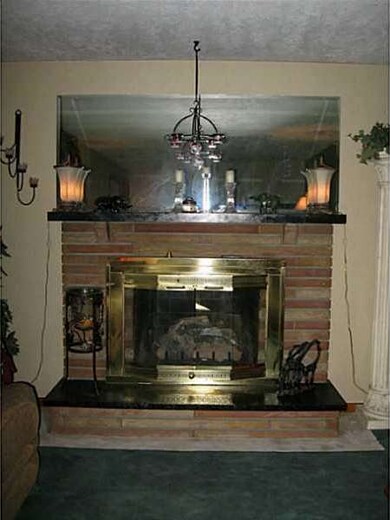 1933 Brodview St, Aliquippa, PA 15001 - photo 4