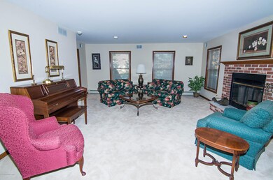 1303 Hickory St LR 1
