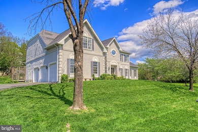 10896 Hunter Gate Way, Reston, VA 20194 - photo 3