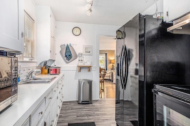 211 S 4th St, Niles, MI 49120 - photo 5