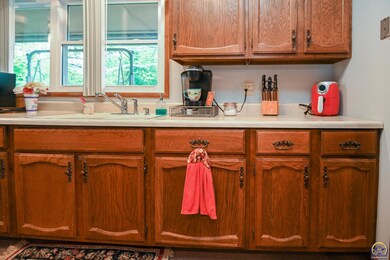 2008 SW Tara Ave, Topeka, KS 66611 - photo 7