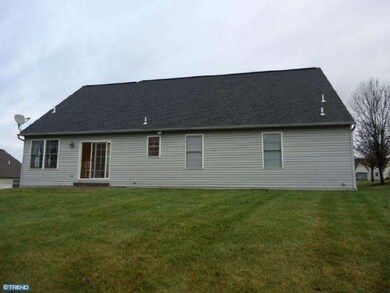 121 S Cacoosing Dr, Reading, PA 19608 - photo 7