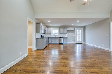 121 August Way, Shelbyville, TN 37160 - photo 5