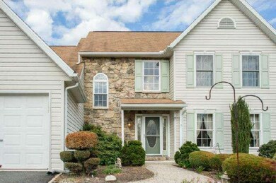 14 Green St, Birdsboro, PA 19508 - photo 2