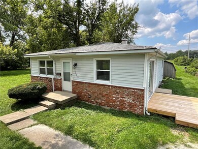 2215 Forkner St, Anderson, IN 46016 - photo 3